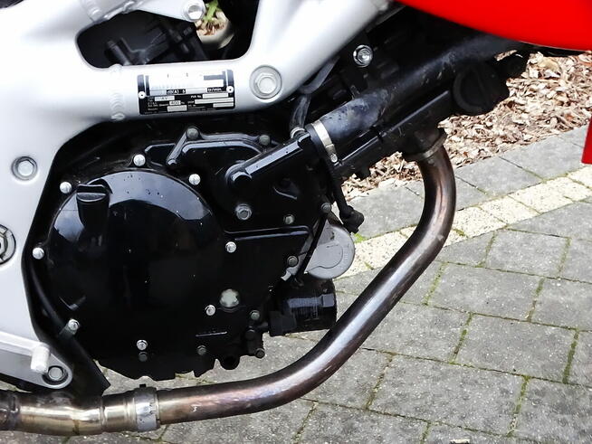 Motocykl Suzuki SV650S czerwony 13000 km.