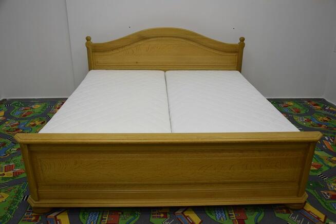 łóżko dębowe z materacami - jak nowe