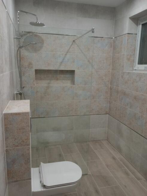 Układanie glazury terakoty gresu