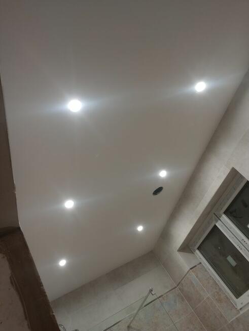 Układanie glazury terakoty gresu