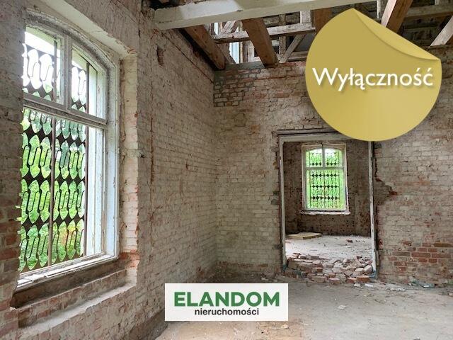 Zabytkowy zespół dworsko-parkowy na Mazurach