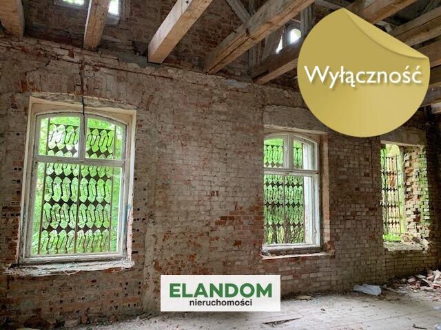 Zabytkowy zespół dworsko-parkowy na Mazurach