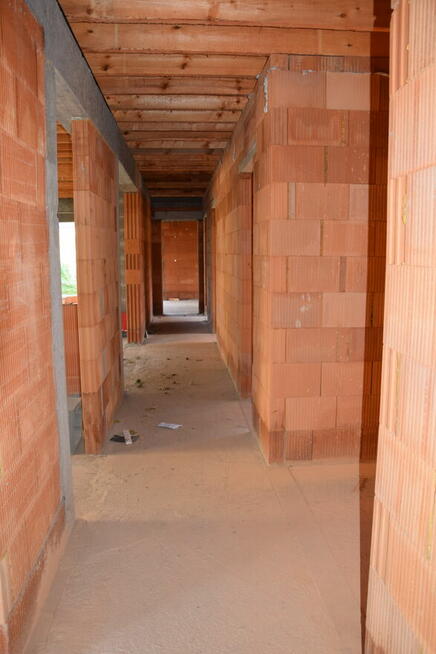 Nowoczesny parterowy dom blisko lasu