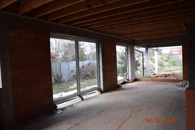 Nowoczesny parterowy dom blisko lasu