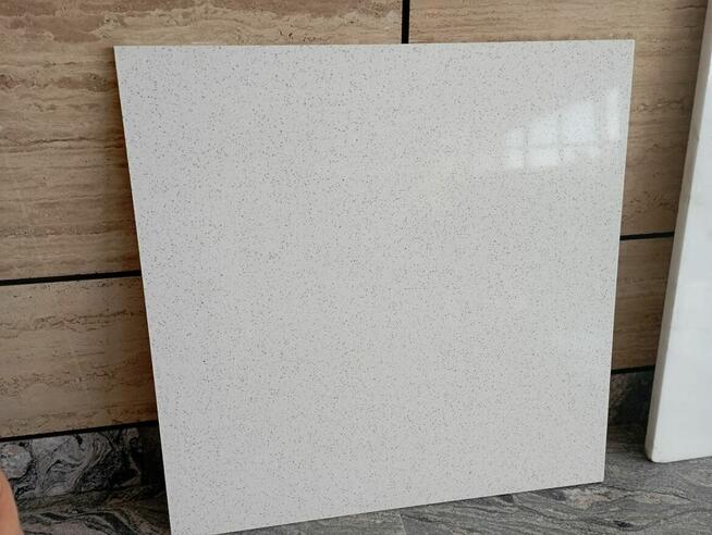 Konglomerat kwarcowy BLANCO CAMELIA 60x60x1 poler