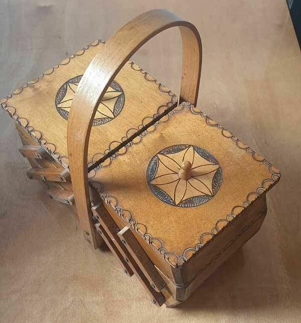 Kuferek drewniany rozkładany z PRL