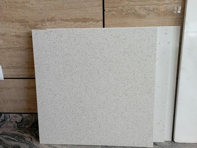Konglomerat kwarcowy BEIGE DUNA 60x60x1,2 poler