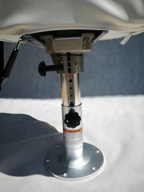 Fotel kapitański kubełek łodzi + noga z aluminium