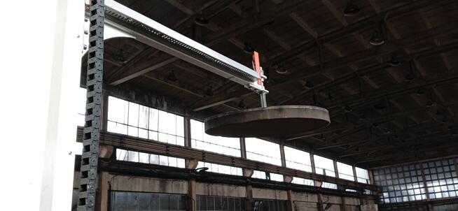 Półautomatyczna owijarka do palet z dociskiem max. wysokość