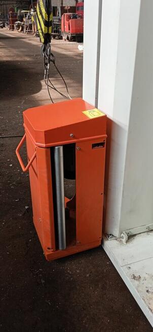 Półautomatyczna owijarka do palet z dociskiem max. wysokość