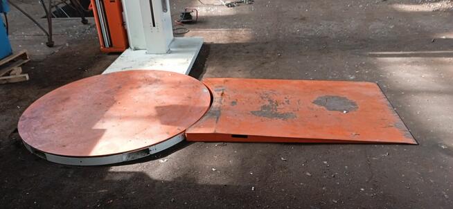 Półautomatyczna owijarka do palet z dociskiem max. wysokość