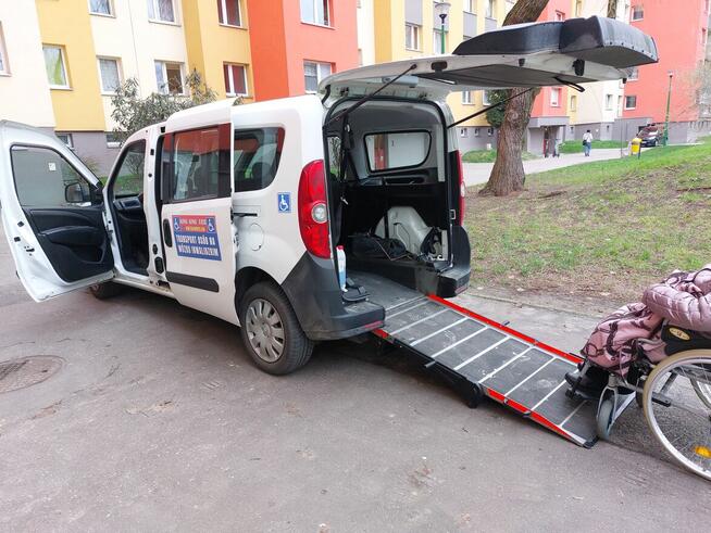 Przewóz niepełnosprawnych na wózku Taxi Transport