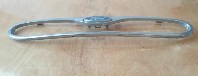 Atrapa gril wlotu powietrza Ford Mondeo 1994