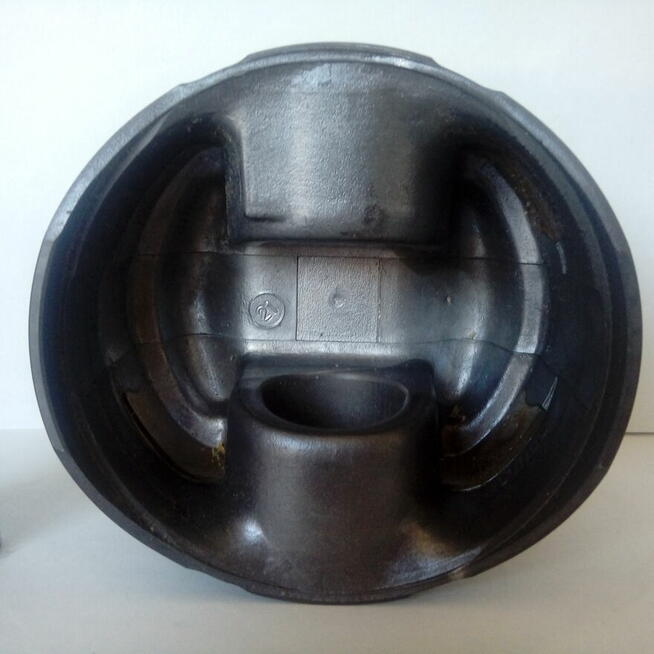 Sprzedam kompletny tłok do zagęszczarki BOMAG BPR.