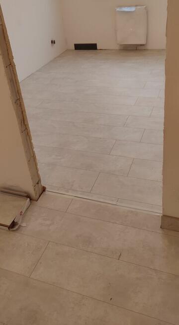 Układanie paneli podłogowych winylowych. Wolne Terminy!