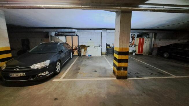 Sprzedam miejsce postojowe w garażu podziemnym