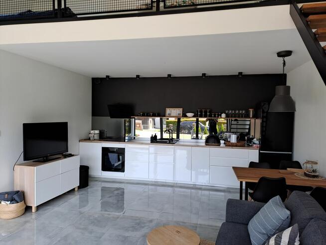 Sprzedam domek nad jeziorem