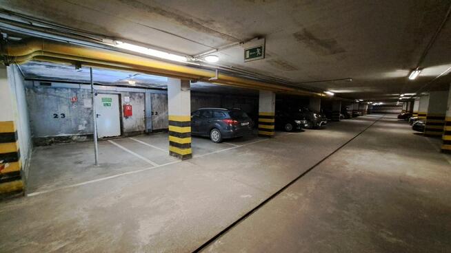 Sprzedam miejsce postojowe w garażu podziemnym