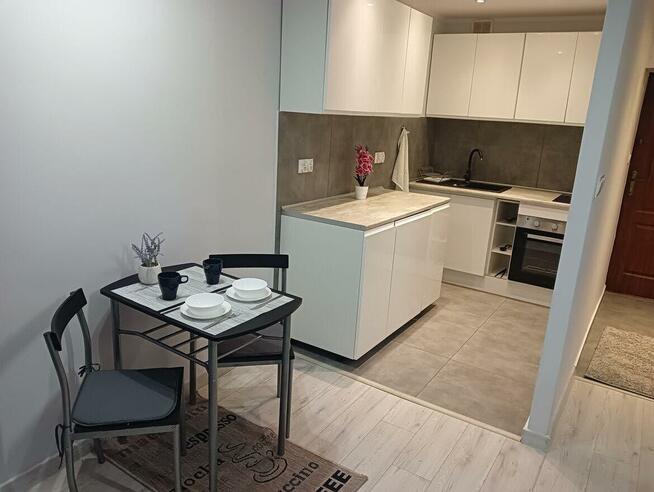 Kawalerka parter, wysoki standard