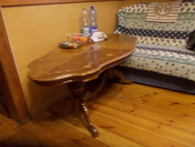 Piękny stolik/ława inkrustowany w b dobrym stanie