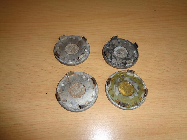 Kołpak zaślepka kola Audi A3 8L 2001 dekielek