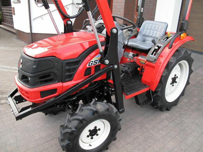 Mini Traktorek MitsubishiGS18 4X4 Rewers Wspomaganie Tur Ład