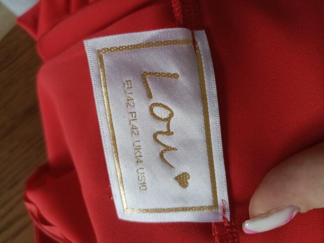 Czerwona sukienka z odkrytymi plecami Lou Kenzie r. XL 42