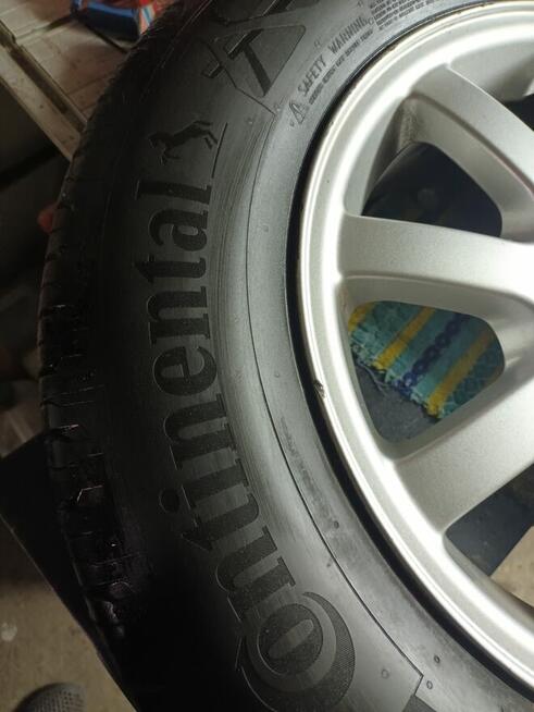 Opony letnie z felgami aluminiowymi do peuegota 2008