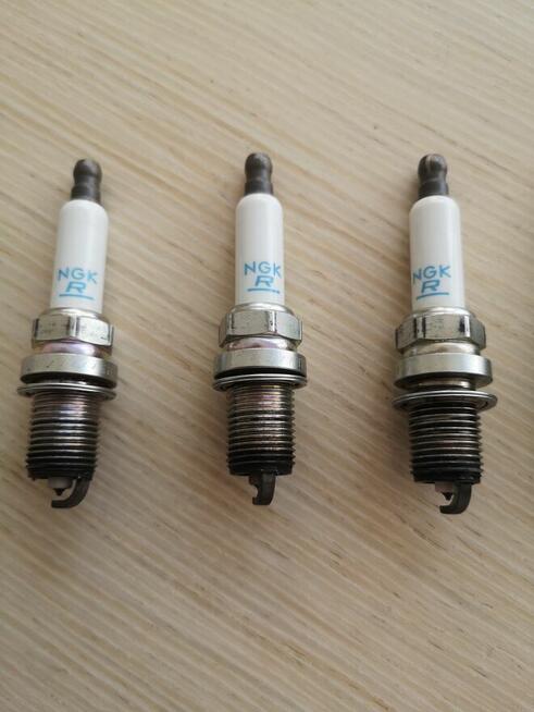 4׌wieca zapłonowa platynowe NGK R PFR7S8EG 1675,Audi, VW,TSI