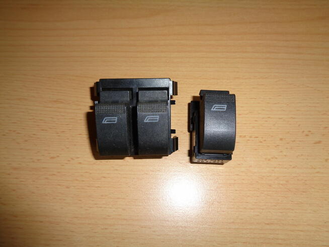 Przycisk włącznik podnoszenia szyb Audi A3 8L 2001