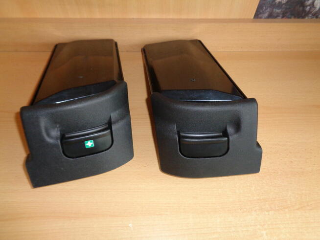 Schowek szuflada pod siedzeniem Audi A3 8L 2001