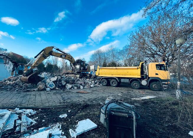 Usługi koparka koparko-ładowarką, roboty ziemne, wywrotka