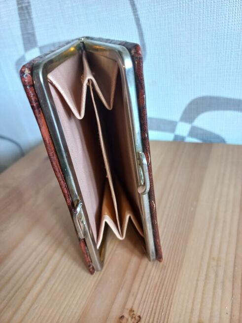 SKÓRZANA PORTMONETKA