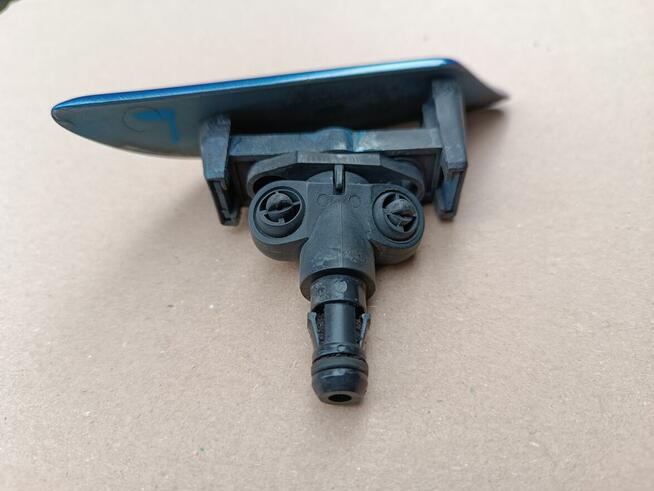 Peugeot 307 dysza zaślepka spryskiwacza lamp KMFD lewa prawa