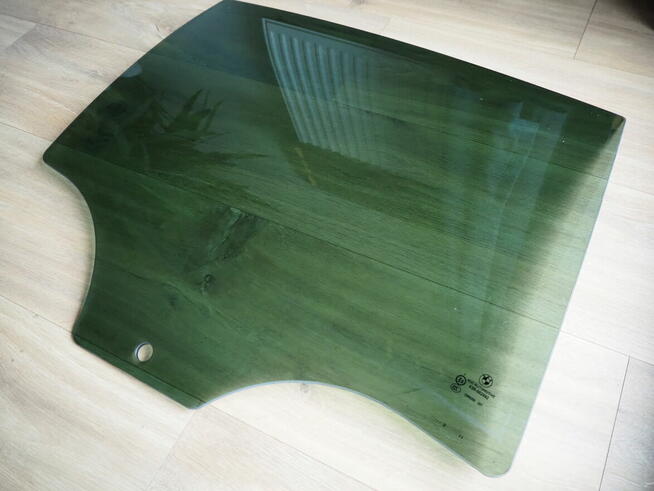 Szyba boczna, prawy tył BMW F10 51357182124