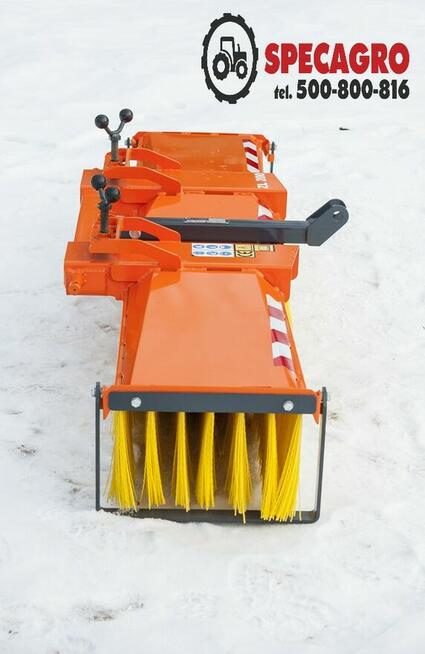 Zamiatarka do powierzchni betonowych na widły od wózka !