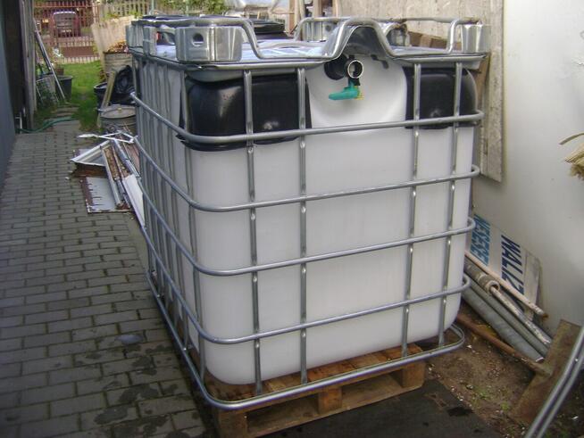 Sprzedaz BECZEK-plastikowych po spozywce-250-litrow-110zl