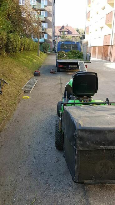 Praca przy ogrodach oraz przy rozbiorkach