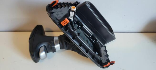 Dodge Challenger Parts czesci do dodga i forda z USA