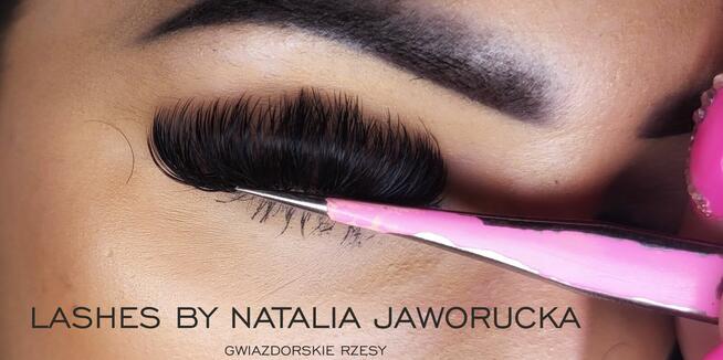 Stylizacja rzęs i brwi