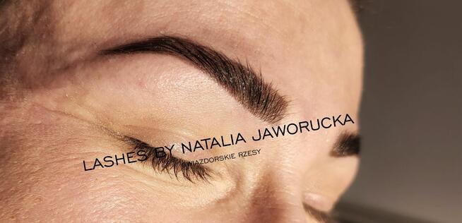 Stylizacja rzęs i brwi