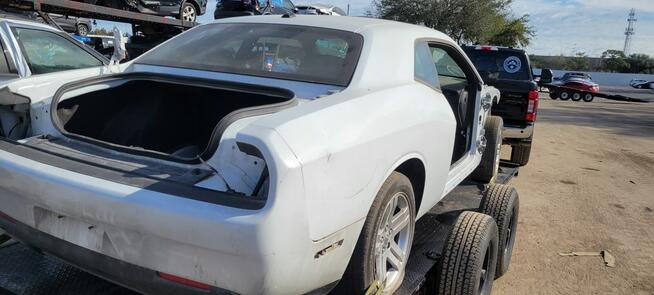 Challenger , Mustang , Camaro, Jeep Wrangler czesci USA