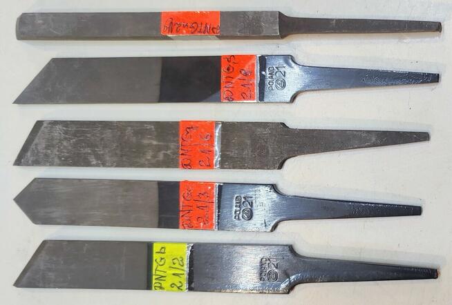 NÓŻ TOKARSKI RĘCZNY DO DREWNA TOCZENIA KRAJOWY DŁUTA 21 WIEL