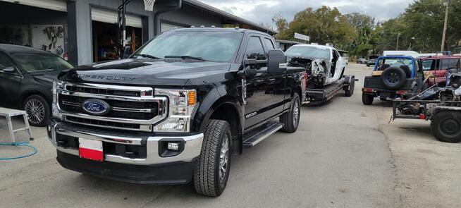 Auta z USA kontakt bezposredni szybkie terminy wysylek