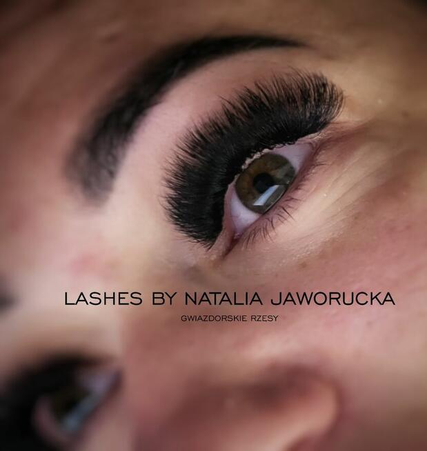 Stylizacja rzęs i brwi