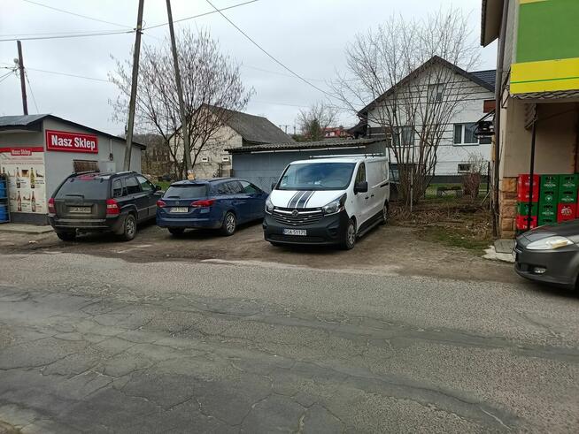 Mały budynek handlowy (sklep) w Bażanówce, gmina Zarszyn