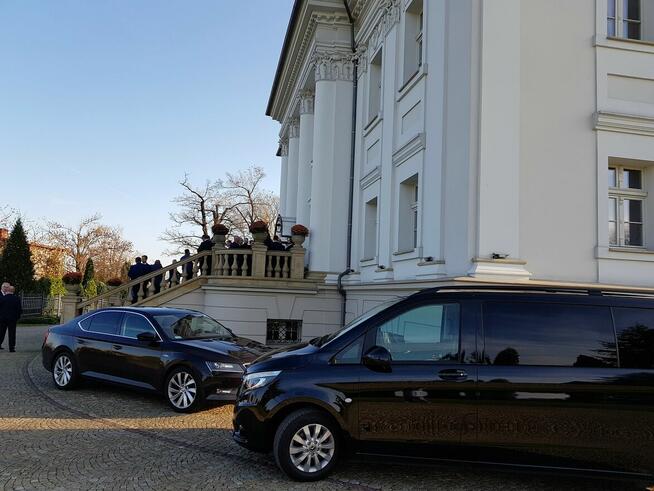 Auto do Ślubu- Transport Pary Młodej, Gości Weselnych, Rodzi