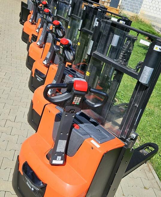 10szt Toyota SWE 200d 2018r niski maszt paleciak elektryczny