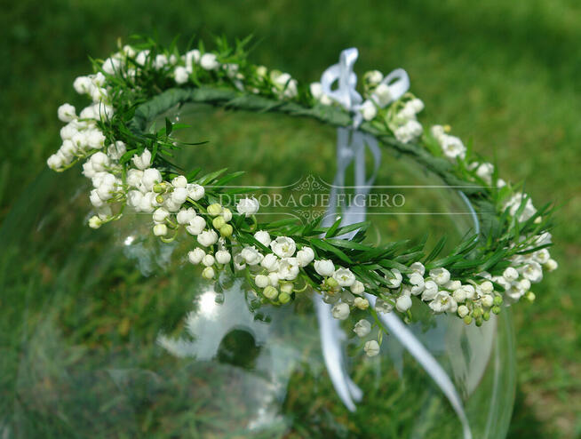 Wianki i bukieciki komunijne z żywych kwiatów Łódź i okolice