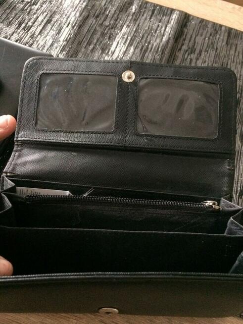 Bardzo Ładny Czarny Damski Portfel. Polecam.